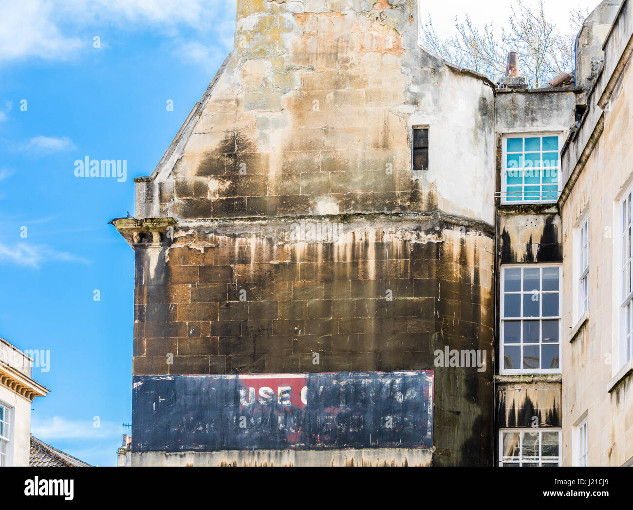 Il retro di un vecchio edificio nella città di Bath, Inghilterra Foto Stock