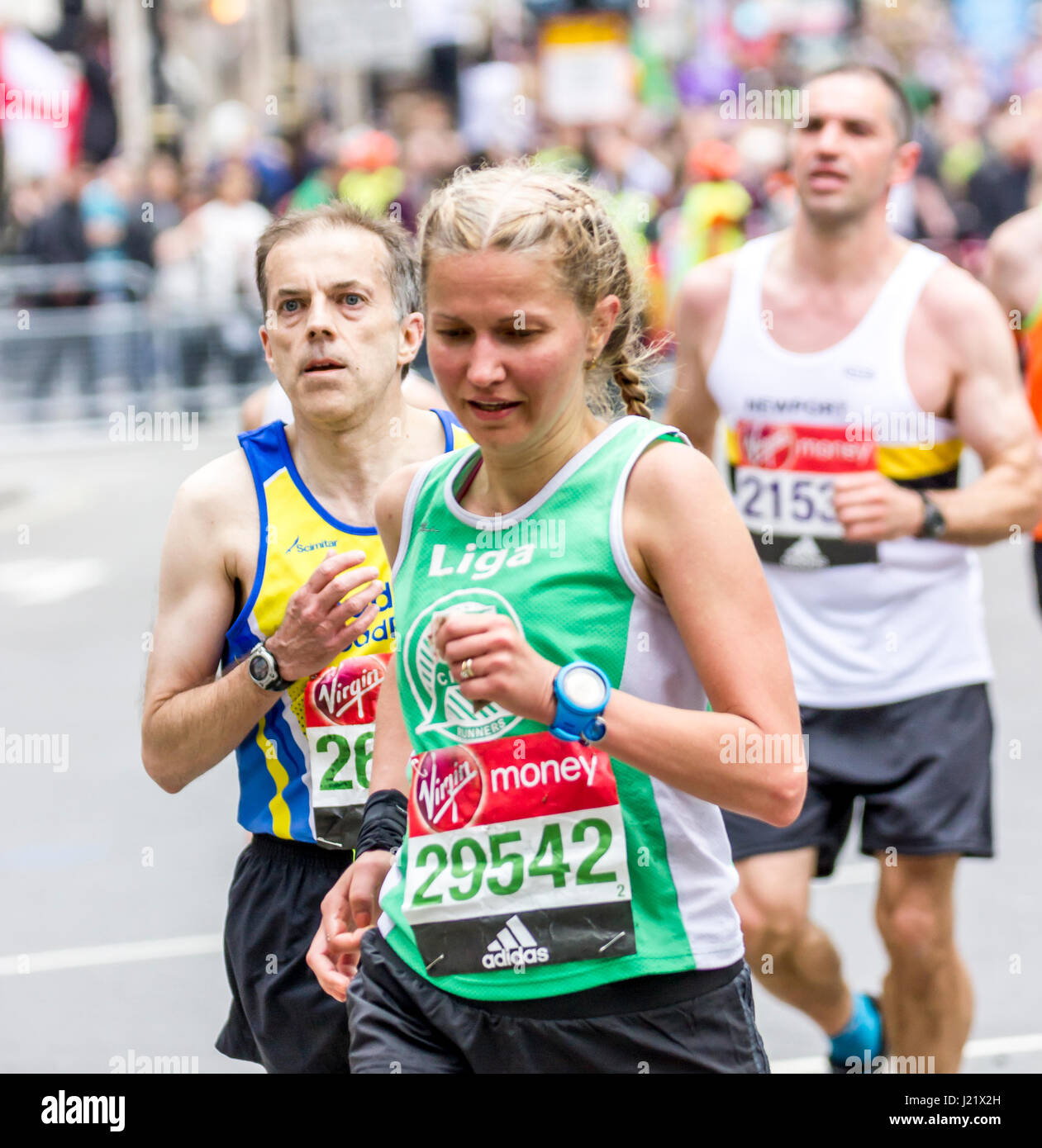 St James park, london, Regno Unito. 23 apr, 2017. migliaia di prendere parte alla trentasettesima maratona di Londra credito: Alan fraser/alamy live news Foto Stock