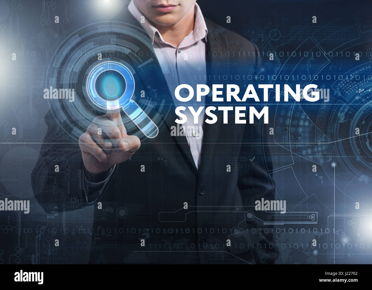 Business, tecnologia Internet e il concetto di rete. Business man lavorando sulla tavoletta del futuro, selezionare sul display virtuale: sistema operativo Foto Stock