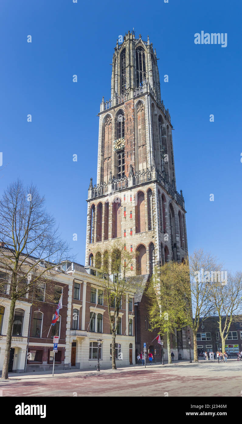 La torre della chiesa del Duomo in piazza centrale a Utrecht, Olanda Foto Stock