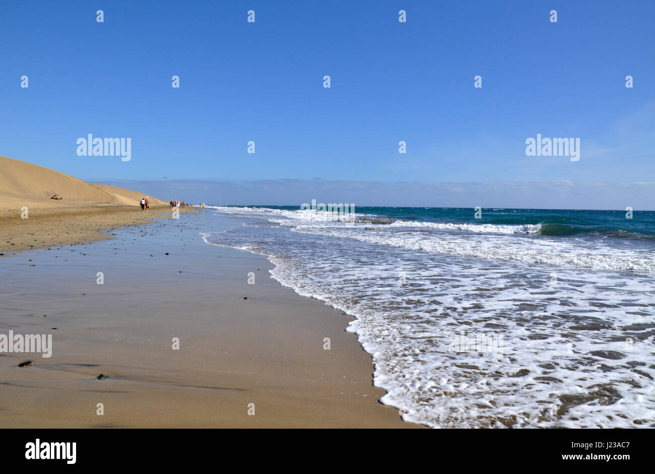 Spiaggia di Maspalomas e la vista sull'oceano atlantico su gran canaria isole Canarie in Spagna Foto Stock