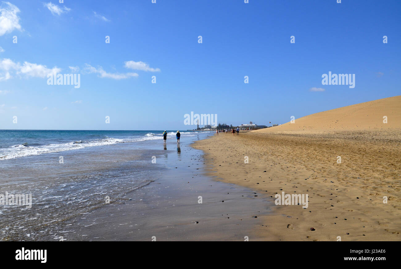 Spiaggia di Maspalomas e la vista sull'oceano atlantico su gran canaria isole Canarie in Spagna Foto Stock