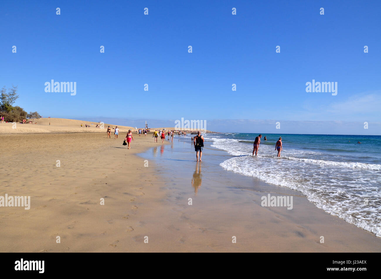 Spiaggia di Maspalomas e la vista sull'oceano atlantico su gran canaria isole Canarie in Spagna Foto Stock