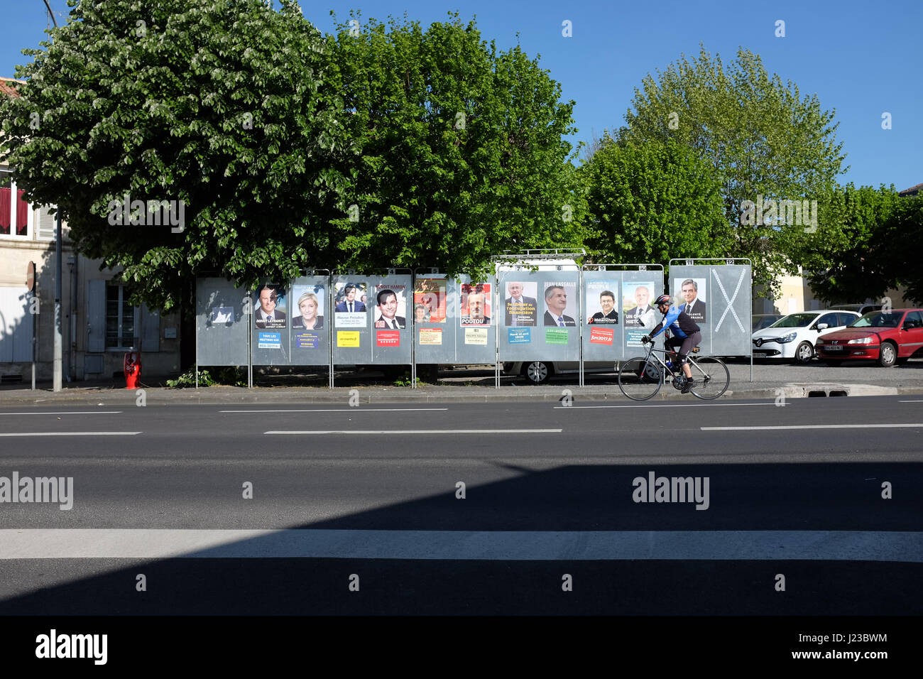 Francese manifesti elettorali in Charente Maritime Foto Stock