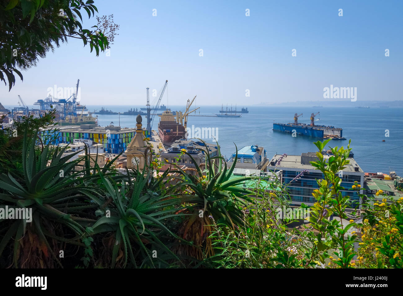 Antenna vue cityscape di Porto di Valparaiso, Cile Foto Stock