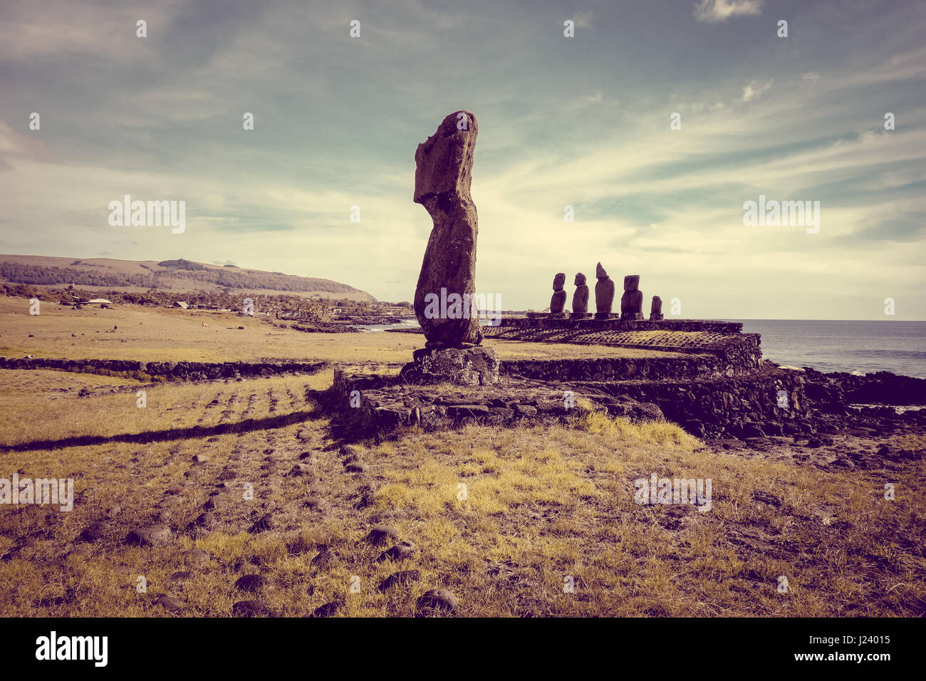 Moais statue, ahu tahai, isola di pasqua, Cile Foto Stock