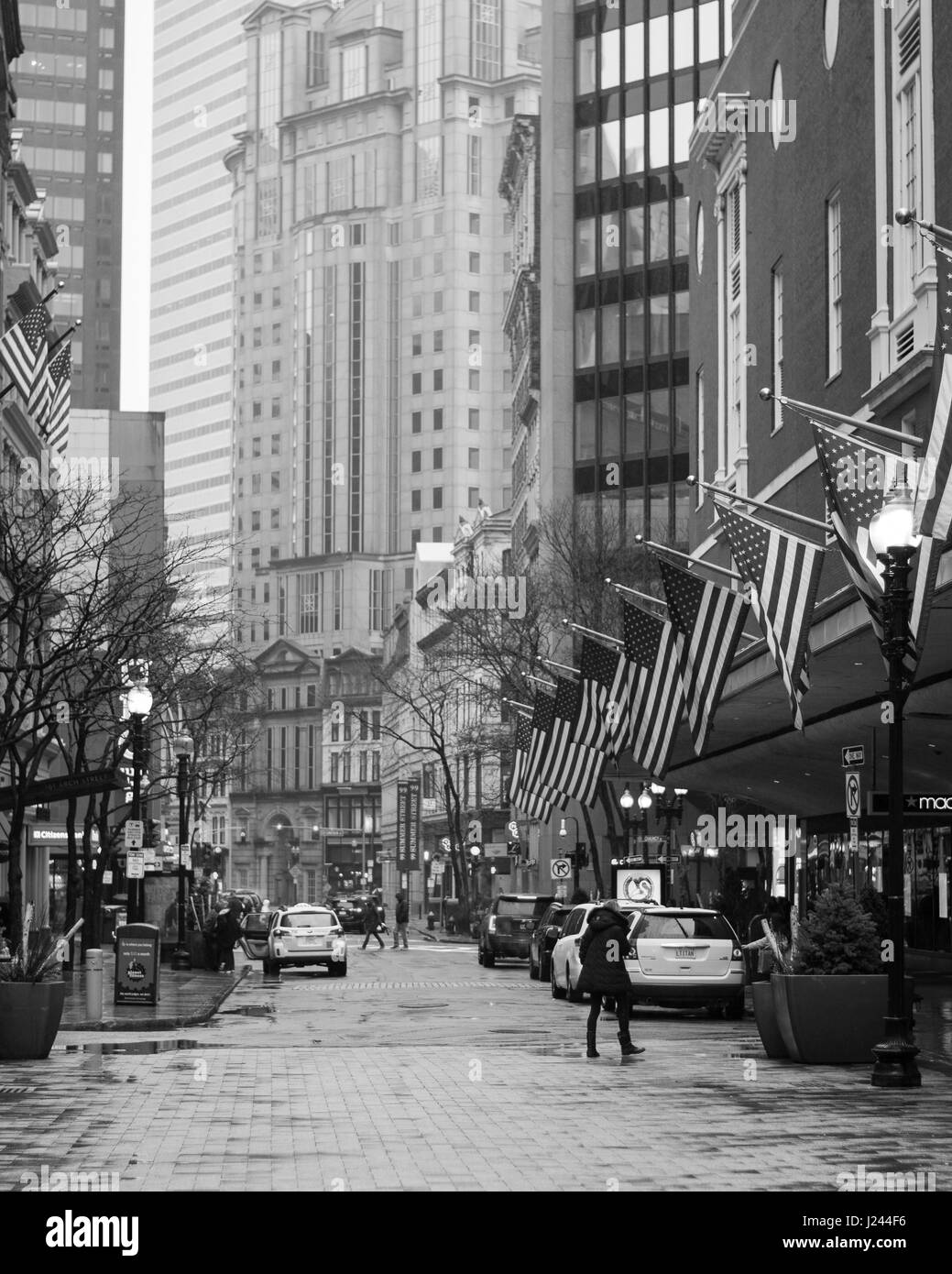 Macy's bandiere appeso vicino al centro cittadino di Boston Foto Stock