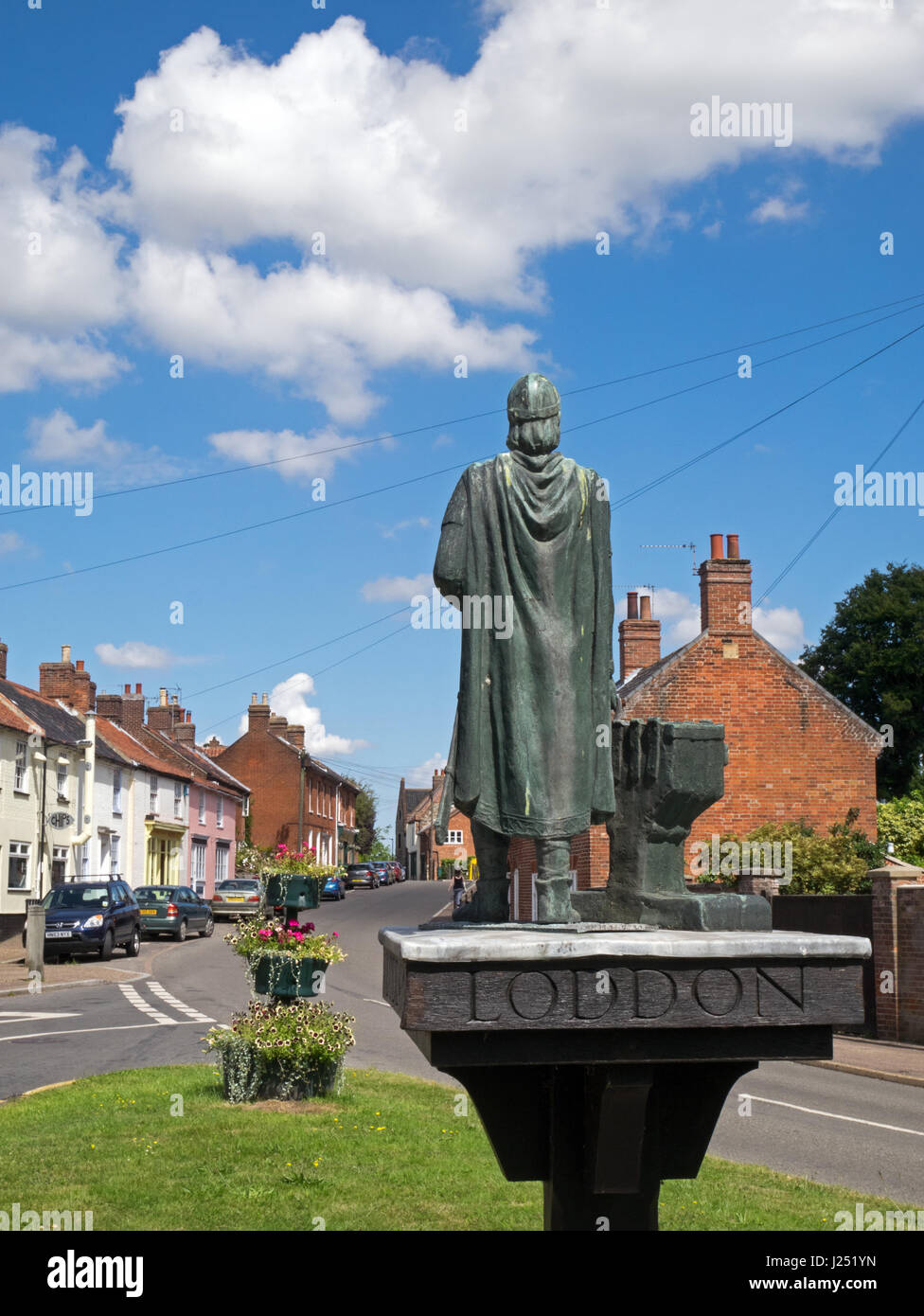 La piccola città mercato di Loddon con esso comune segno, Loddon, Norfolk, Inghilterra, Regno Unito Foto Stock