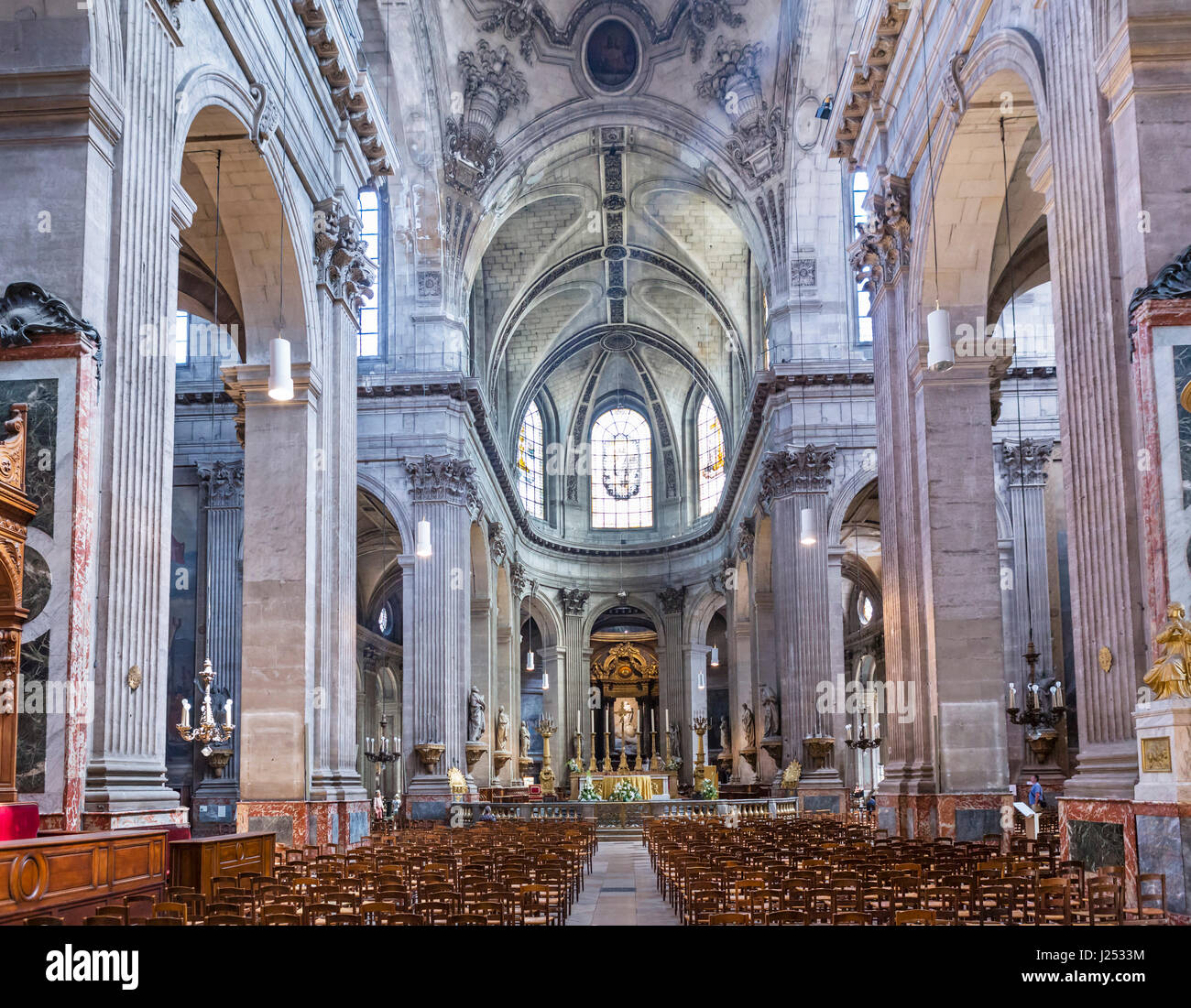 Interno della chiesa di Saint Sulpice, Parigi, Francia Foto Stock