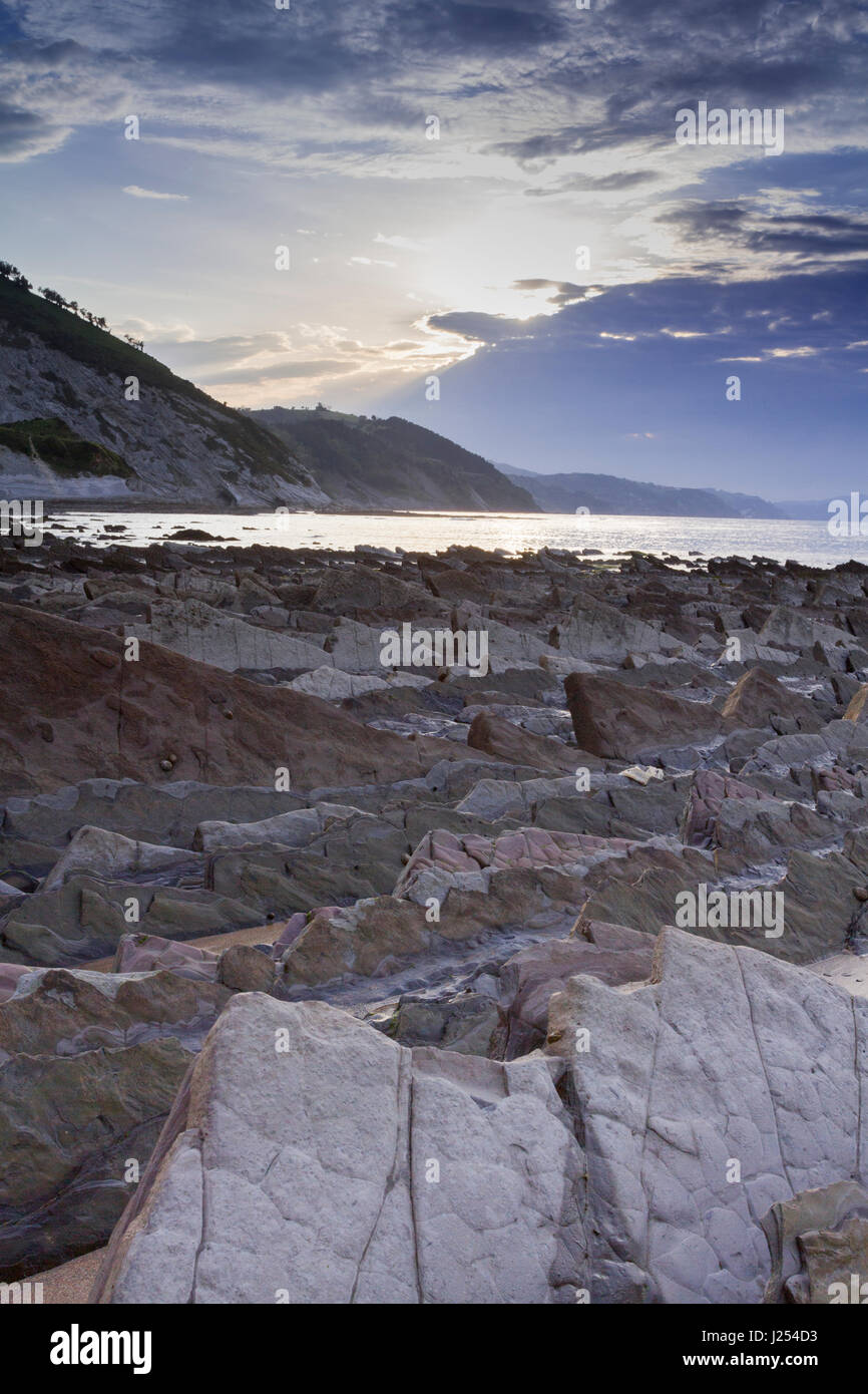 Flysch Sakoneta in spiaggia, Paese Basco Foto Stock