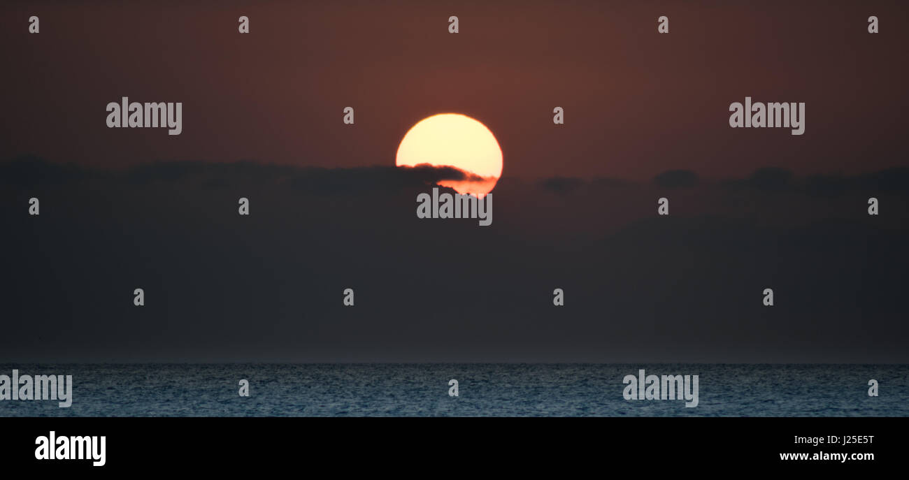 Una bellissima alba in kalithia Rhodes, Grecia Foto Stock