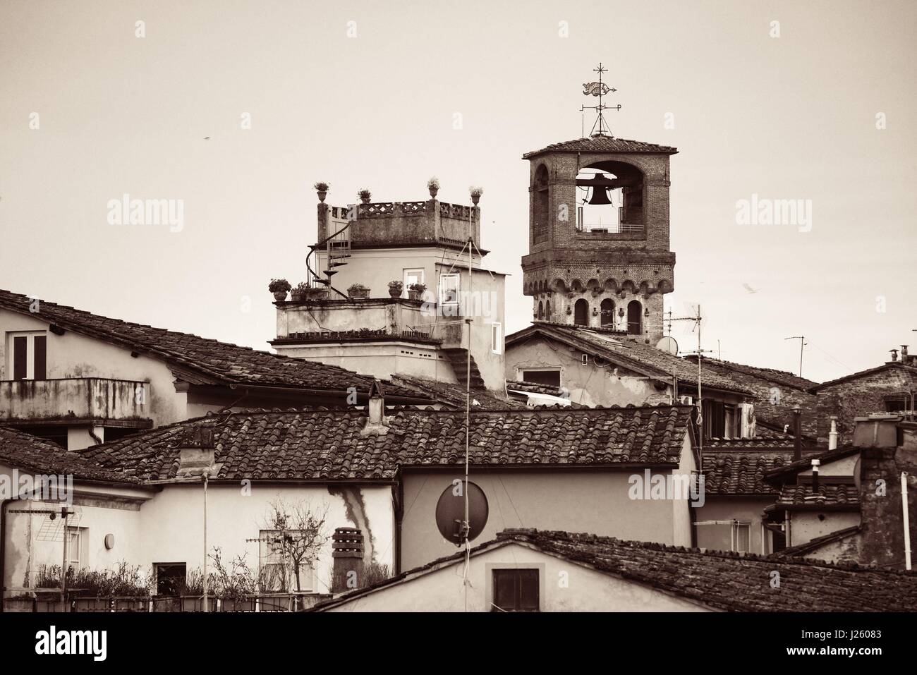 Lucca tetto in stile diverso in Italia Foto Stock