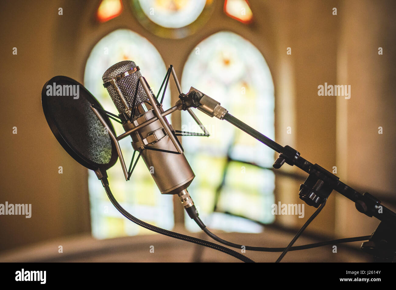 Registrazione vocale microfono in chiesa Foto Stock