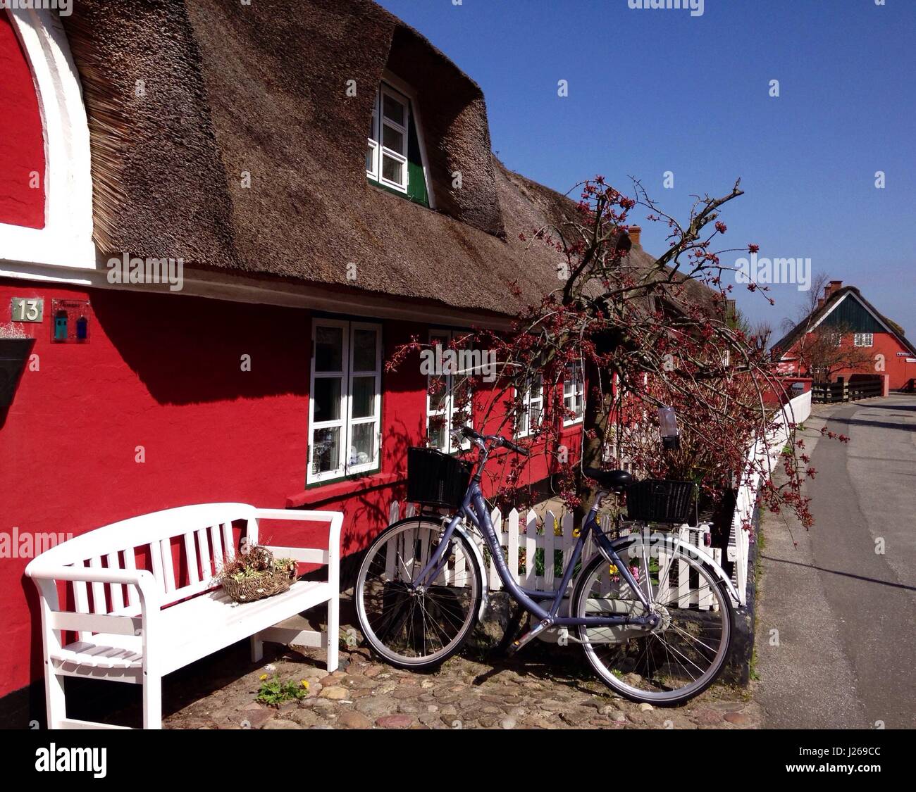 Tradizionale cottage con il tetto di paglia, Nordby, Fanoe, Danimarca Foto Stock