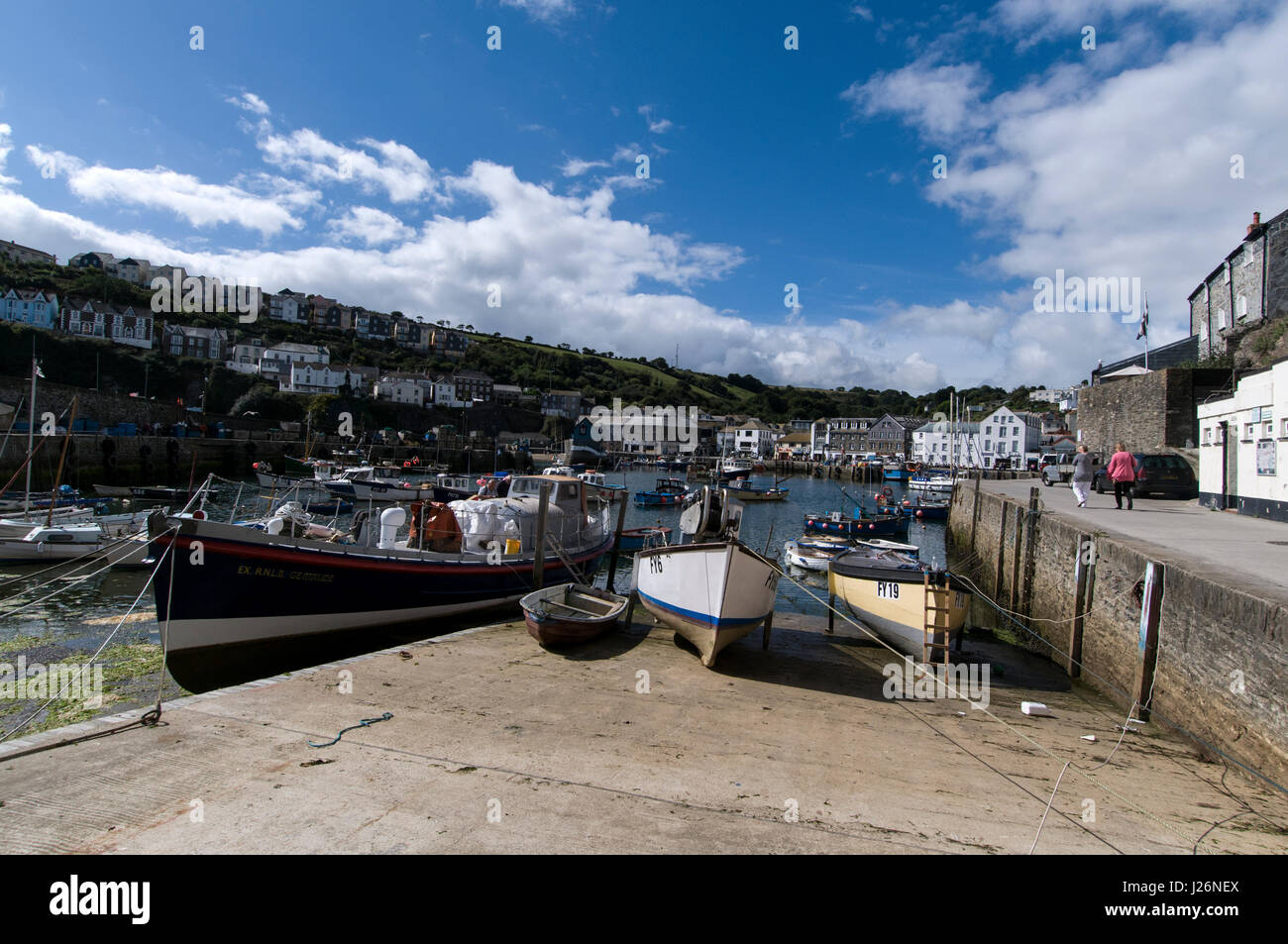 Mevagissey è un villaggio di pescatori e dispone di un porto di pesca e marina in Mevagissey Bay sulla costa meridionale della Cornovaglia in Gran Bretagna. Foto Stock