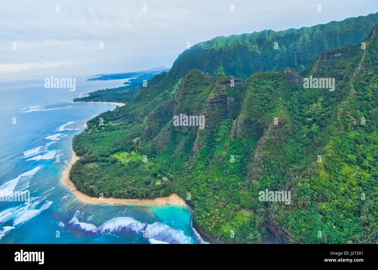 Kauai Hawaii antenna dalla elicottero del fiato Na Costa Poai riva dal di sopra Foto Stock