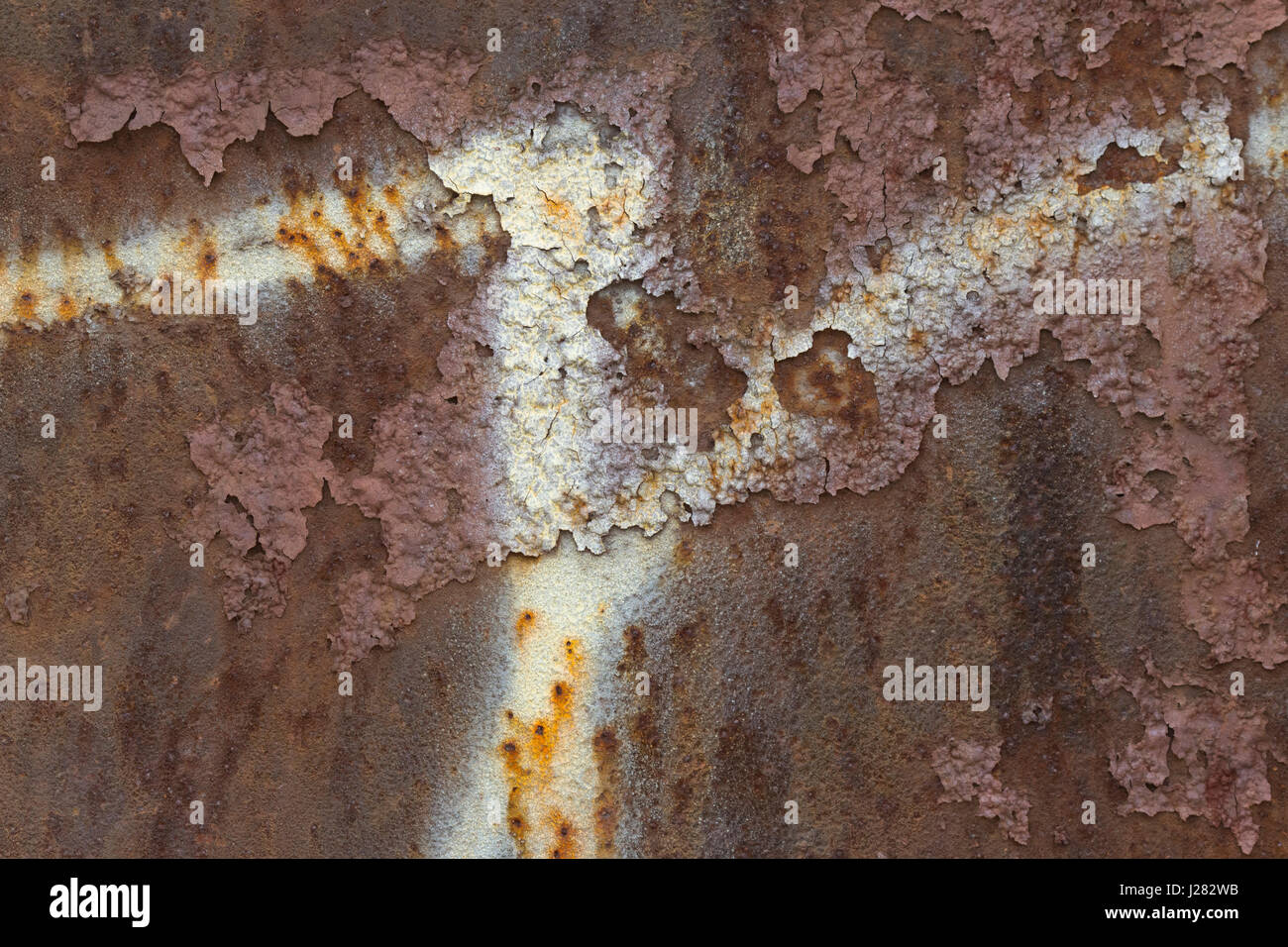 Vecchio metallo arrugginito texture con graffiti. Buona per l'utilizzo come una texture in photoshop. Foto Stock