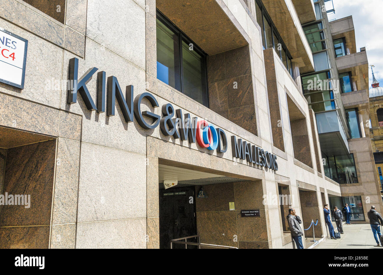 Gli uffici di Londra del re & Legno Mallesons LLP, multinazionale studio legale con sede a Hong Kong, tre gru a piedi, London EC4, in amministrazione Foto Stock