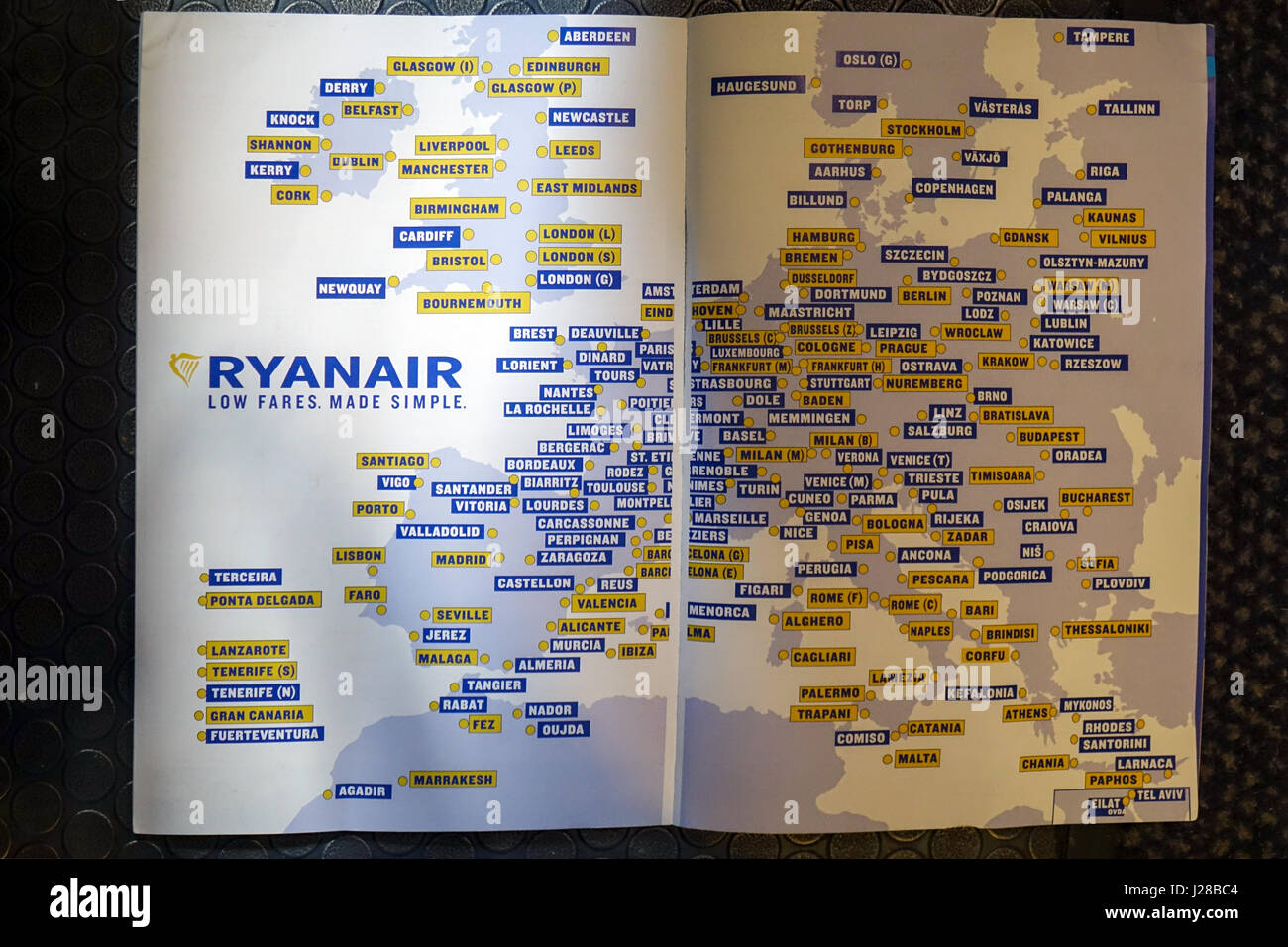 Rotta Ryanair Mappa, Mappa di Europa, in-flight magazine Foto Stock