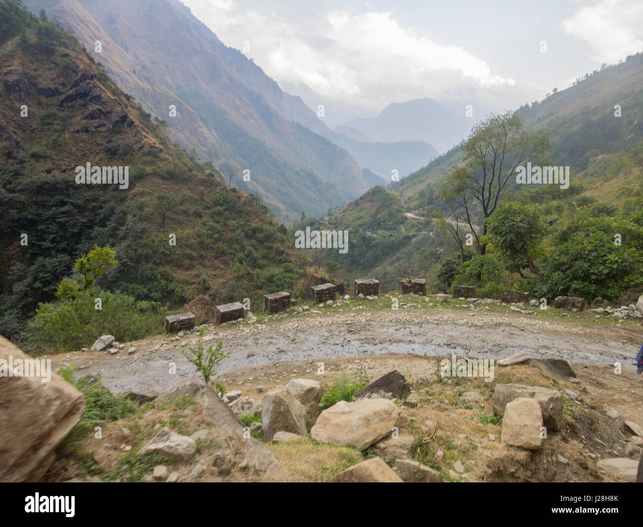 Il Nepal, Regione Occidentale, Dhawalagiri, sul circuito di Annapurna - Giorno 11 - Kagbeni a Tatopani - strada attraverso la gola più profonda della terra Foto Stock