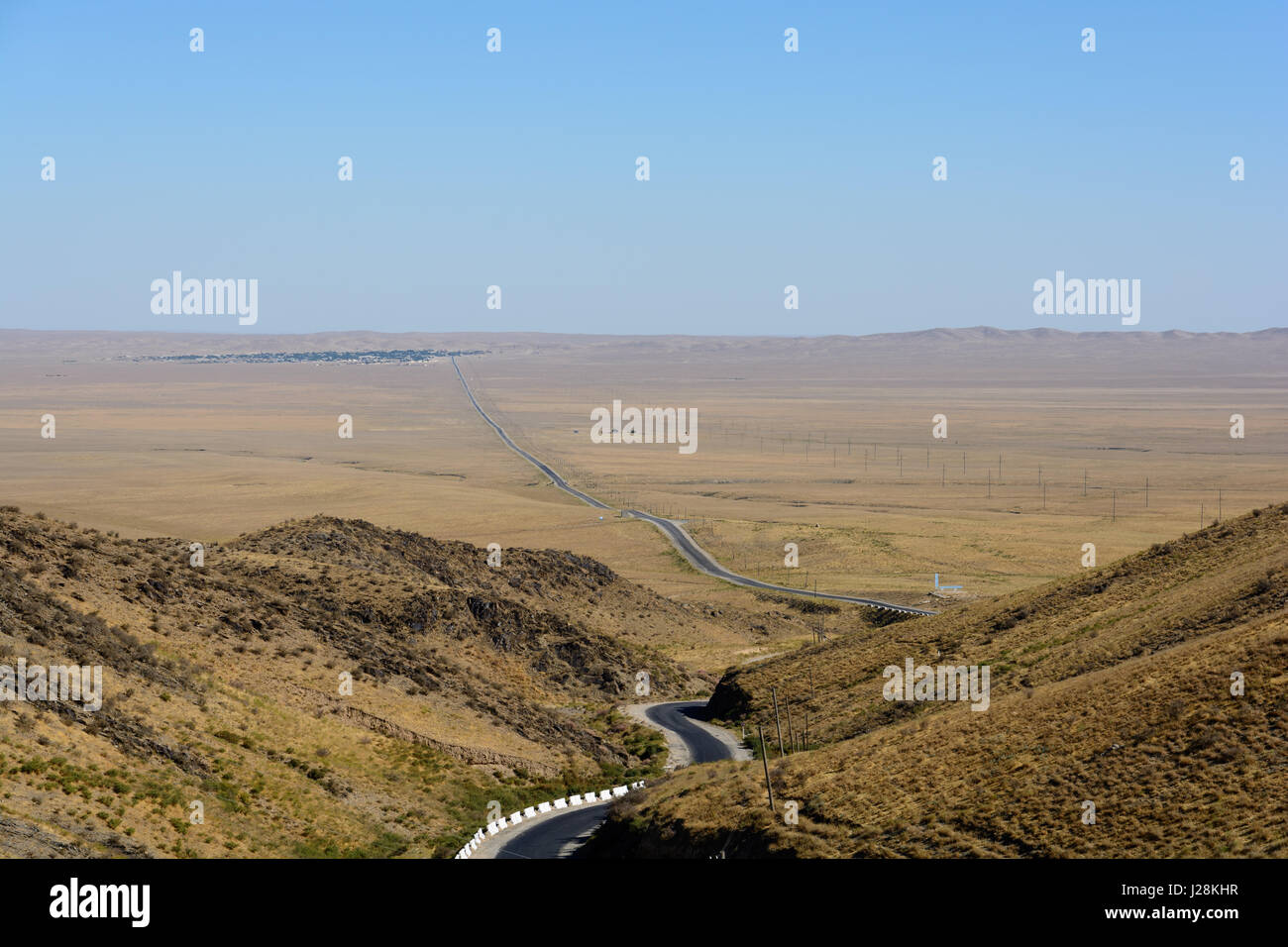 Uzbekistan, Jizzakh provincia, distretto Forish, strada dalla Kizilkum a Samarcanda Foto Stock