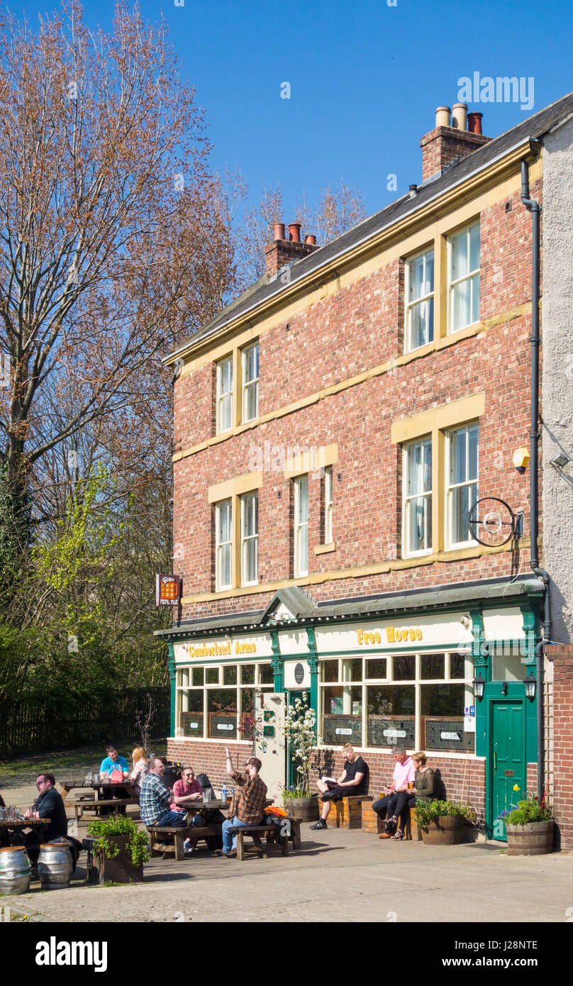 Il Cumberland Arms pub a Ouseburn Valley vicino a Byker, Newcastle upon Tyne. Regno Unito Foto Stock