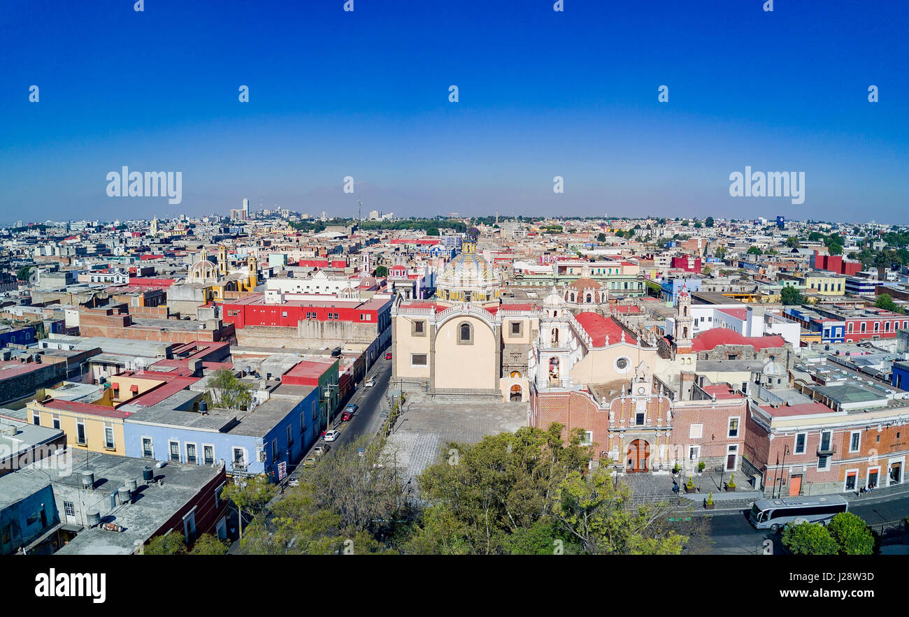 Mattina vista aerea cityscape di Cholula, Messico Foto Stock