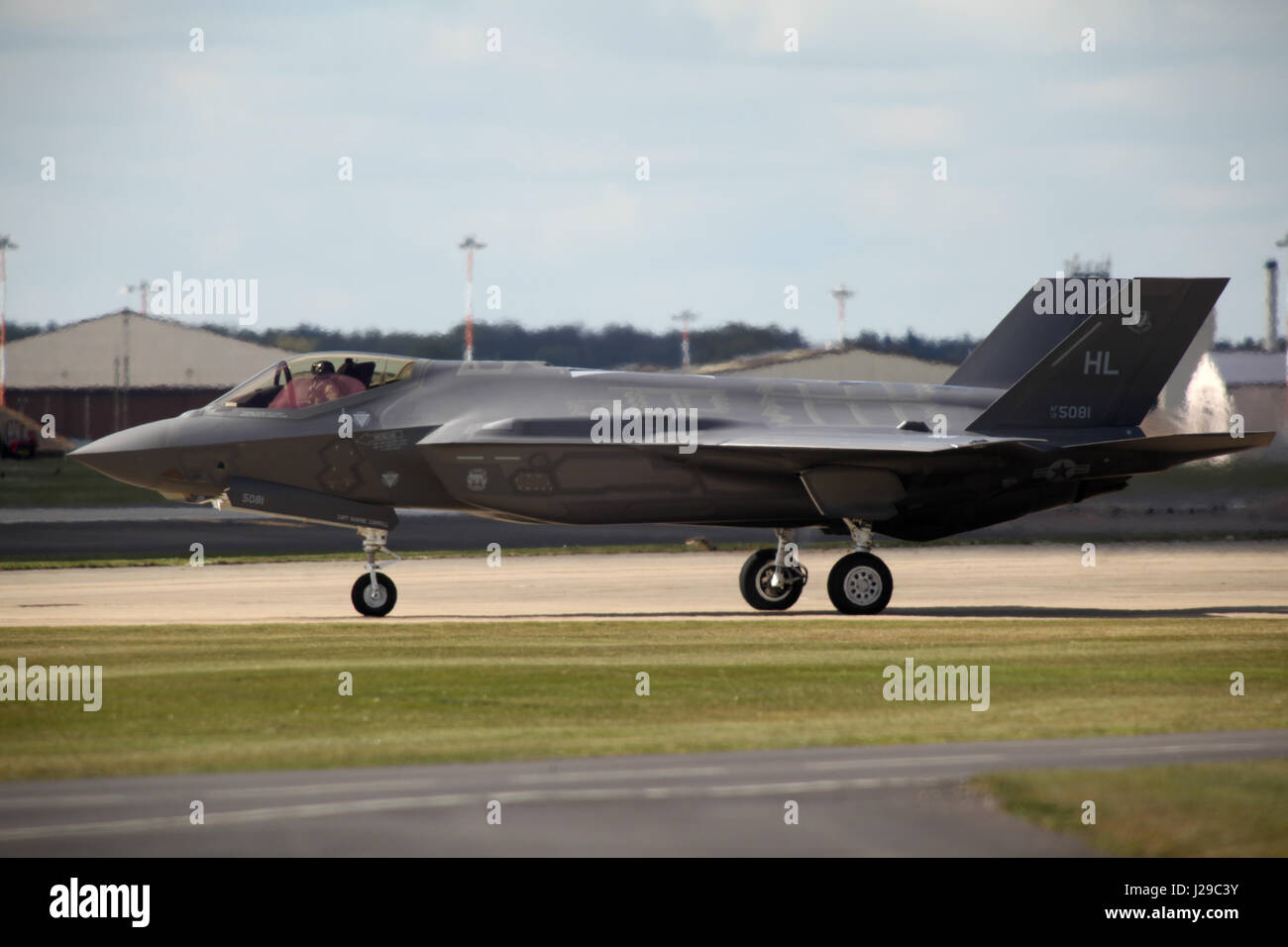 Lakenheath, Suffolk, Inghilterra, 25 Apr 2017 - USAF F-35un fulmine II getto a RAF Lakenheath da 34th Fighter Squadron, Hill Air Force Base, Utah Foto Stock