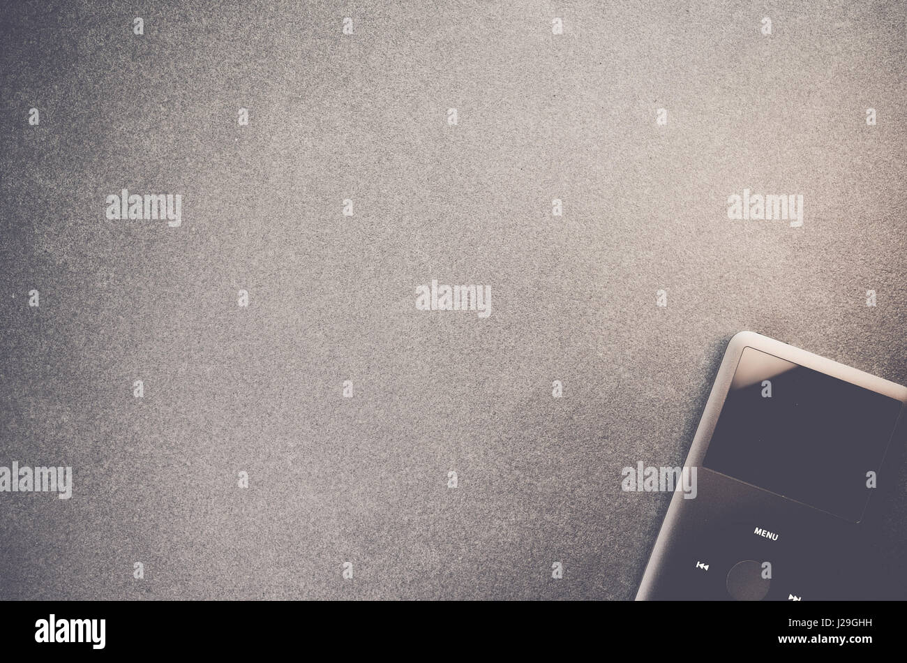 Apple ipod classic music player su un superficie di pietra - vista superiore Foto Stock