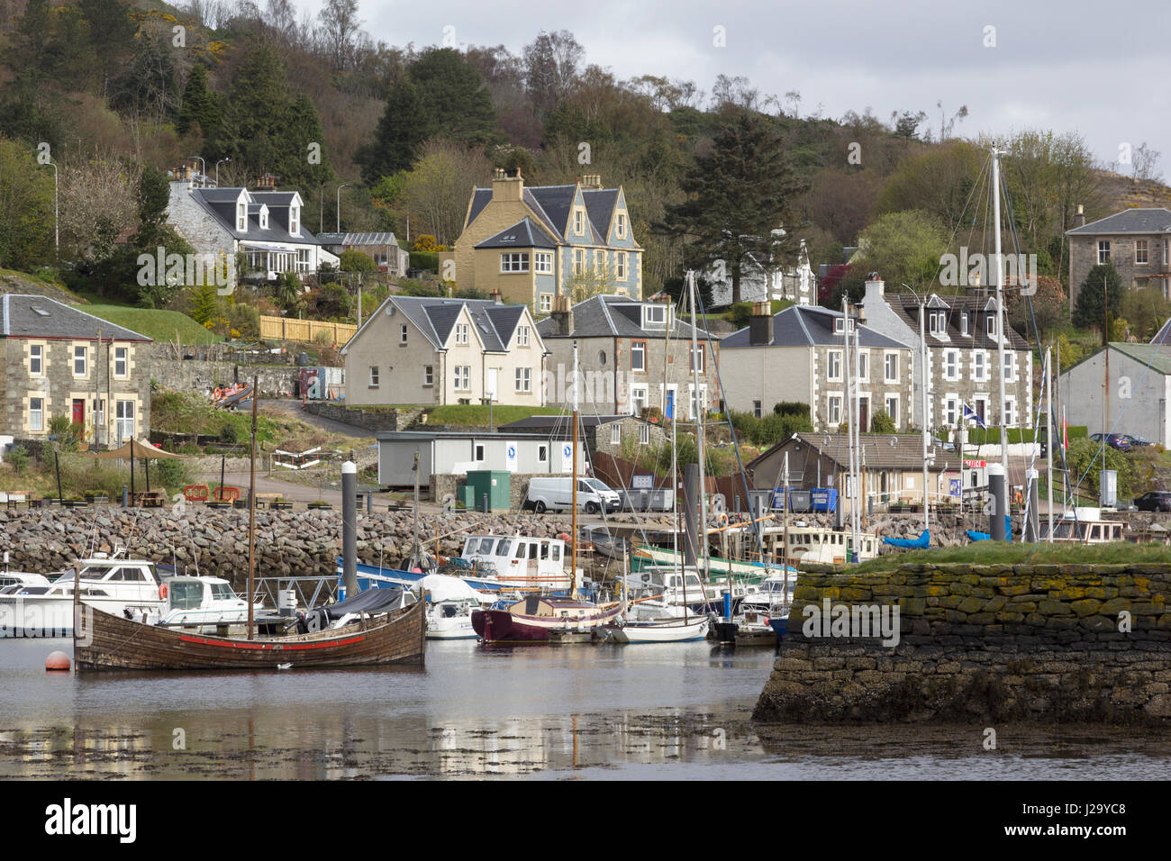 Tarbert Villaggio di Pescatori, Loch Fyne, Scotland, Regno Unito Foto Stock