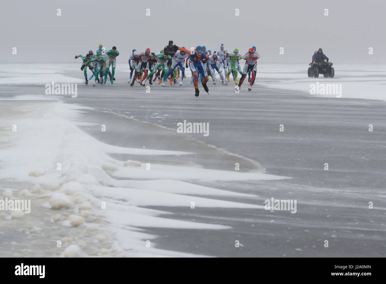 Sotto la Siberia" le condizioni (raro nei Paesi Bassi) una maratona pattinaggio corsa è stata organizzata". Foto Stock