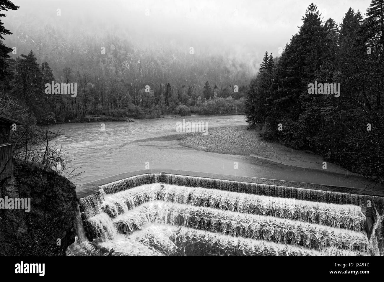 Lechfall in Füssen am Falkensteinkamm, Ammergauer Alpen. Geotop Bayerns . Foto Stock