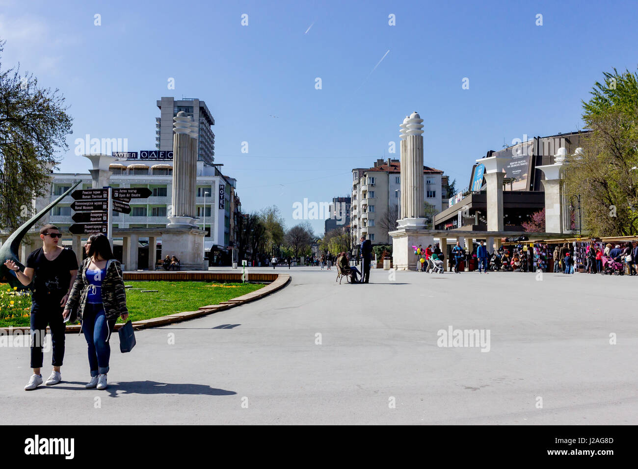 Varna, Bulgaria, 26 aprile 2017 ingresso centrale del giardino a mare in Varna Bulgaria Foto Stock