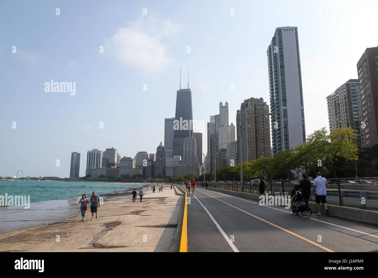 Sul fronte del lago Trail, il lago Michigan, Chicago, Illinois, Stati Uniti Foto Stock