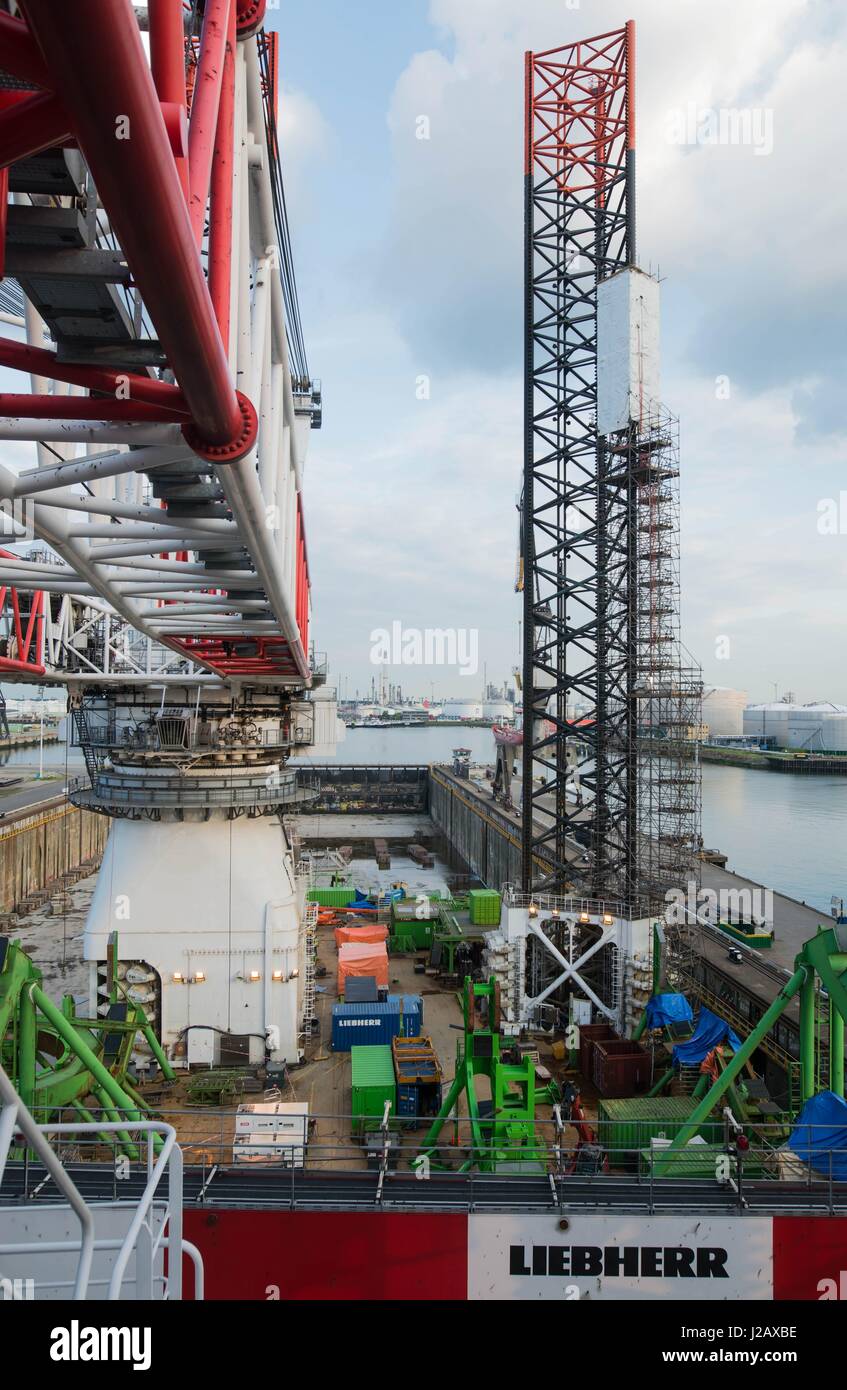 Dock di funzionamento al Bloom e Voss ad Amburgo il 31 maggio 2016 (Germania) | utilizzo in tutto il mondo Foto Stock