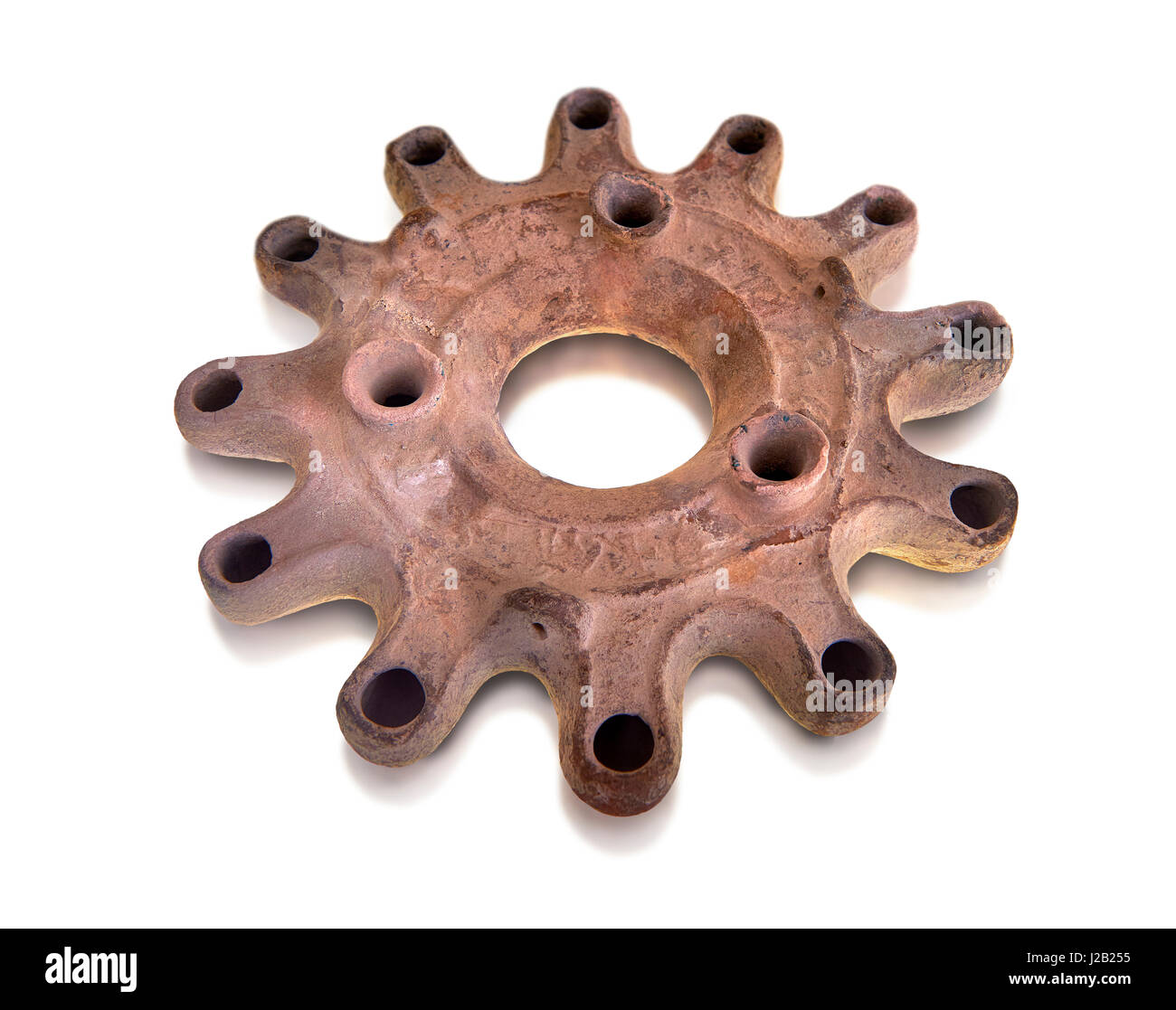 Quinto secolo cristiano romano terracotta portacandele per dodici candele da una Chiesa in Africa Proconsularis , attuale Tunisia. La Nazionale Bardo Foto Stock