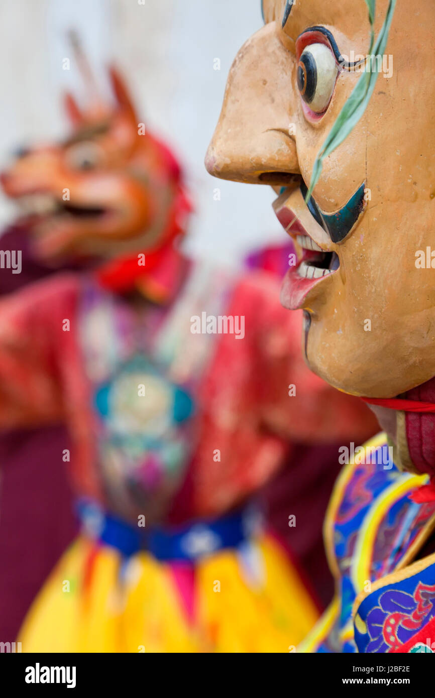 Ballerino mascherato, Tshechu Festival di Wangdue Phodrang Dzong Wangdi, Bhutan Foto Stock