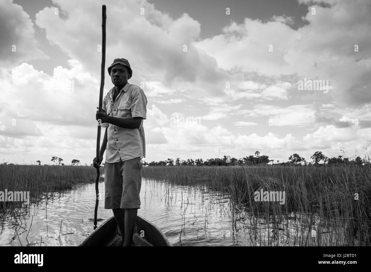 Mokoro Canoa in Okavango Delta vicino a Maun, Botswana Foto Stock