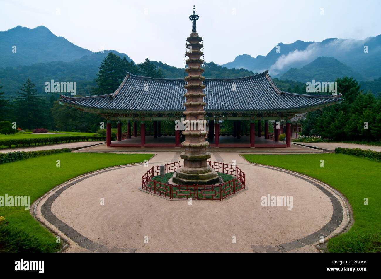 Pohyon buddista-tempio, Monte Myohyang-san, Corea del Nord Foto Stock