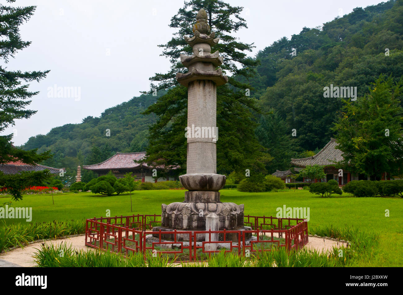 Pohyon buddista-tempio, Monte Myohyang-san, Corea del Nord Foto Stock