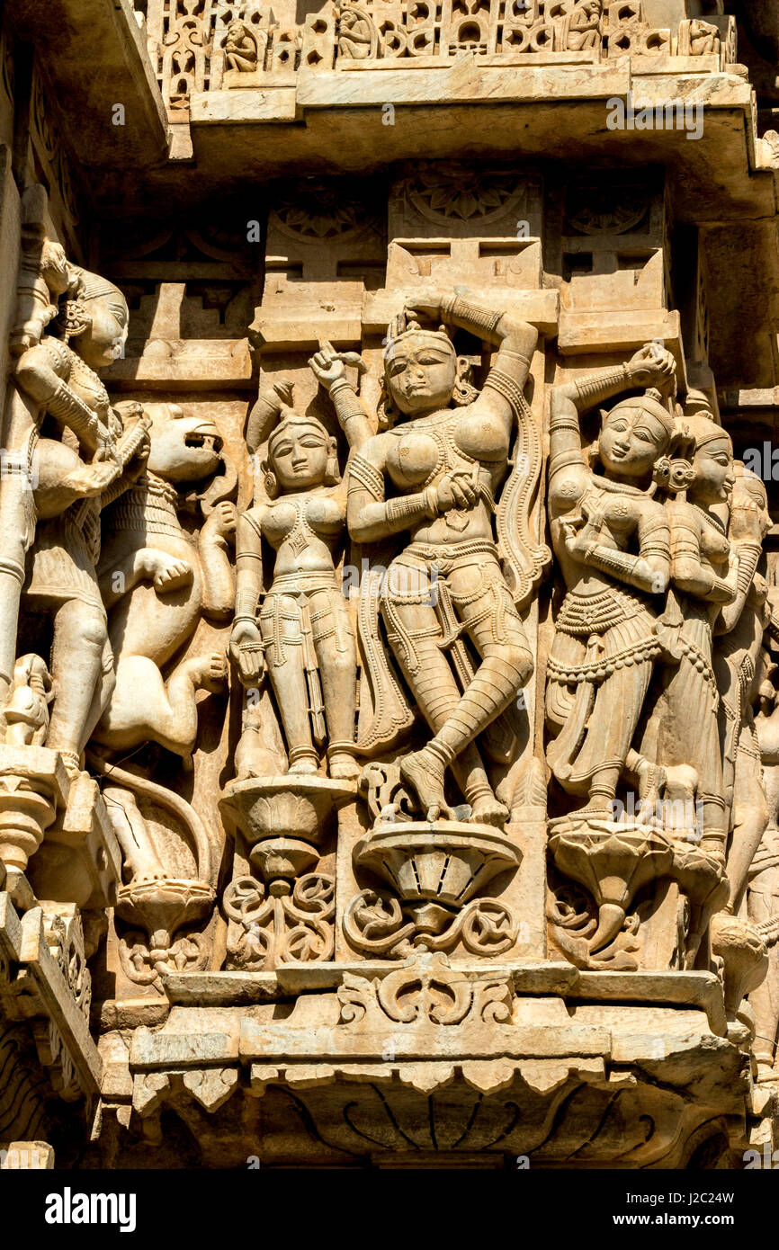 Bassorilievo. Tempio Jagdish. Udaipur Rajasthan. India. Foto Stock