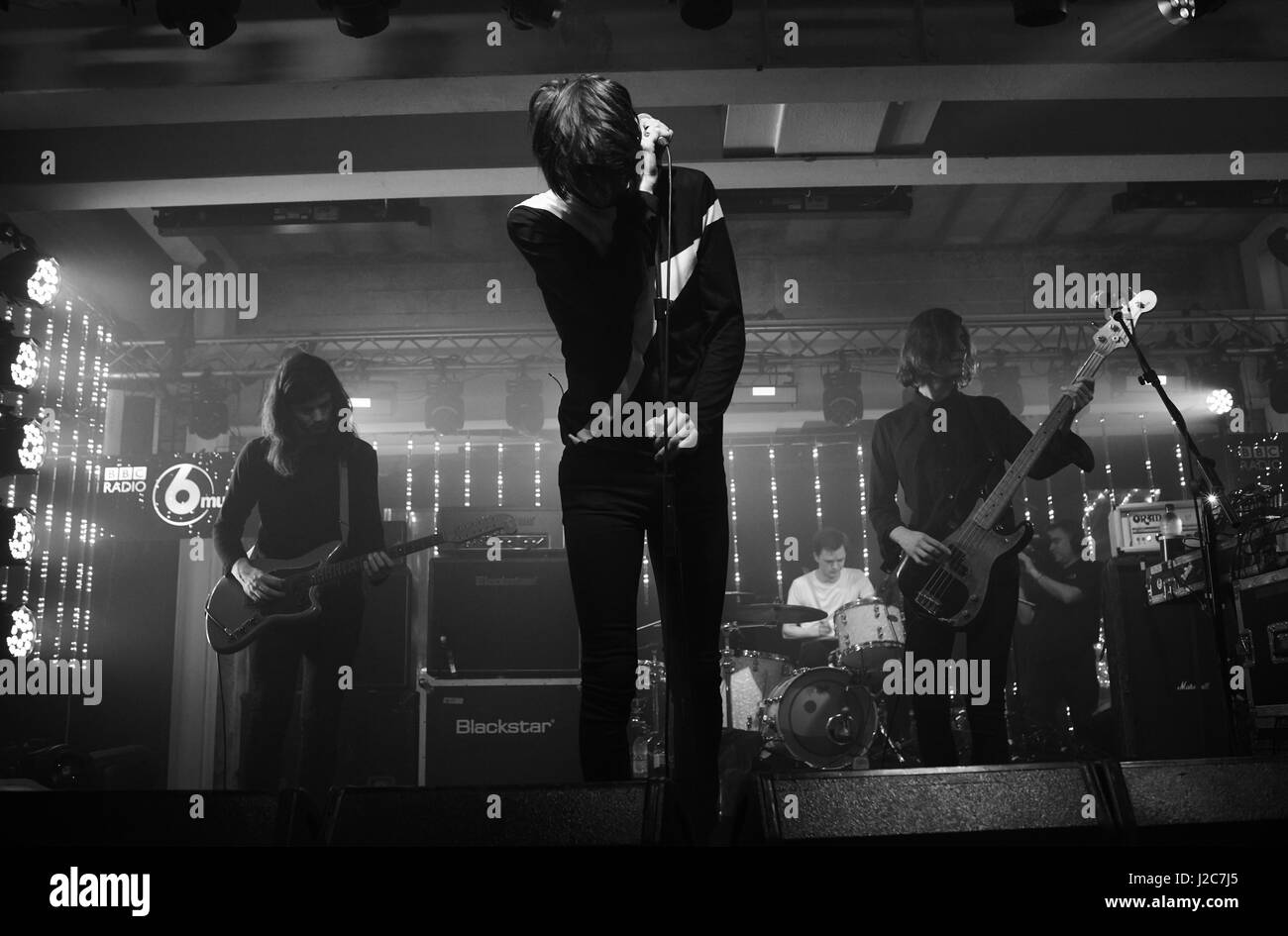 Gli orrori live sul palco a BBC Radio 6 Music Festival, Salford, Manchester. Foto Stock