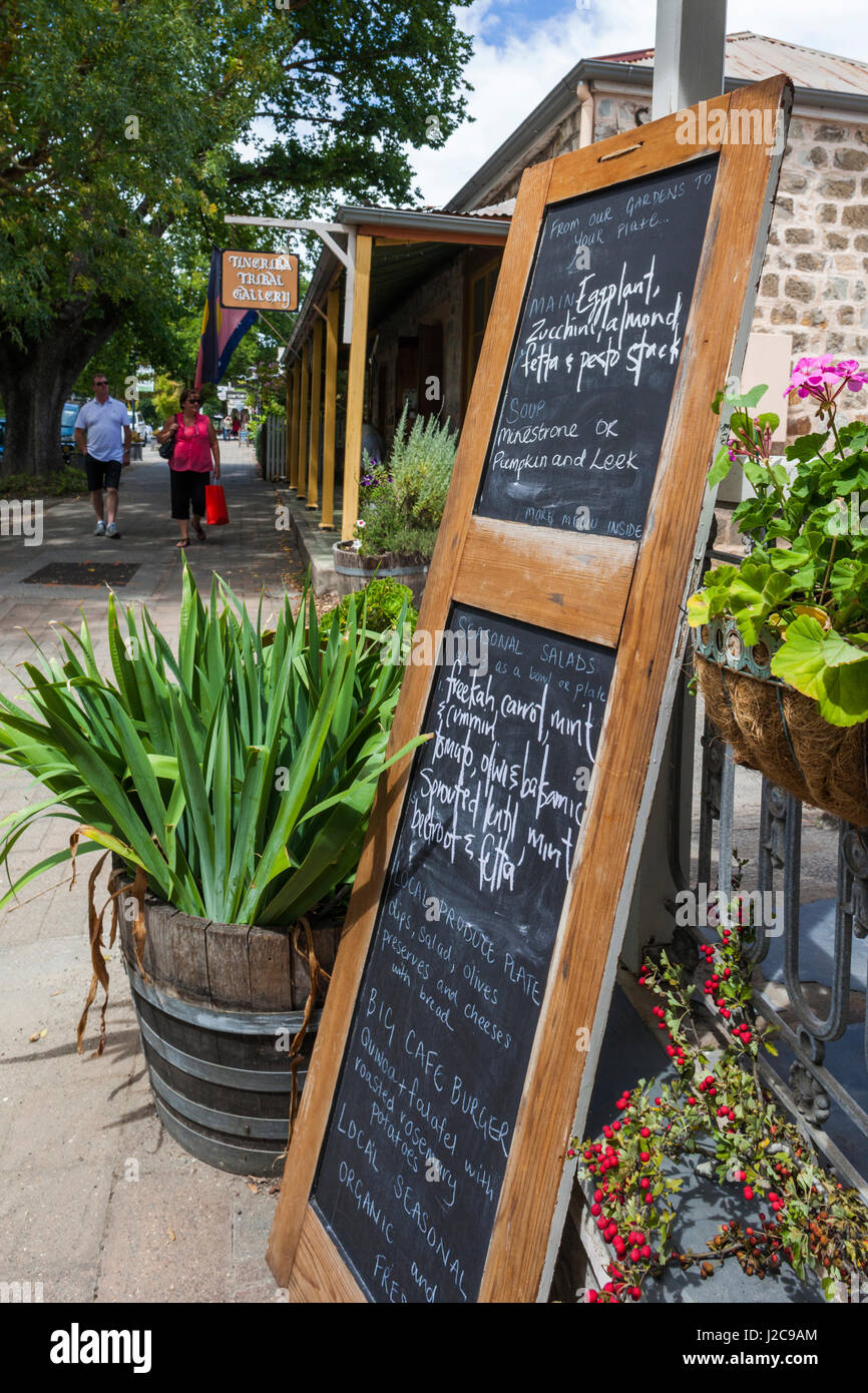 Australia, Adelaide Hills, Hahndorf, Tedesco-villaggio a tema, il menu del ristorante board Foto Stock