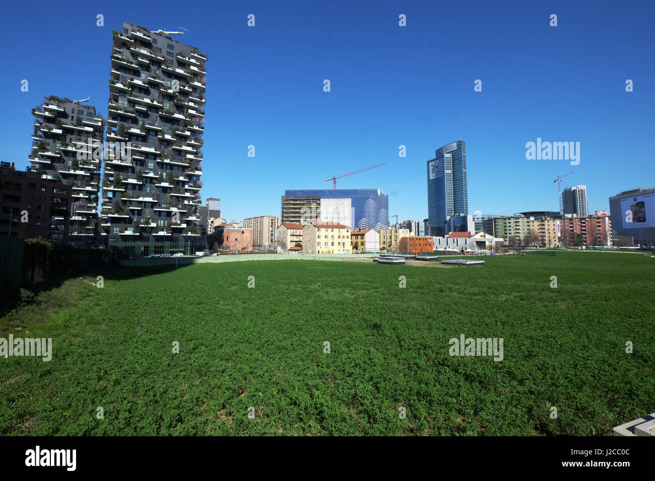 Bosco verticale torri residenziali in Milano, Italia Foto Stock
