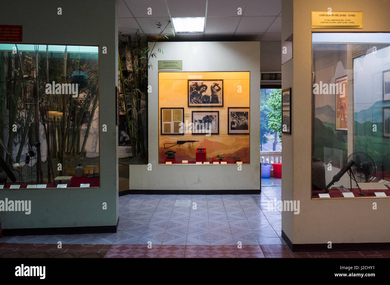 Il Vietnam, Hanoi. Il Vietnam Museo di Storia Militare, interno Foto Stock