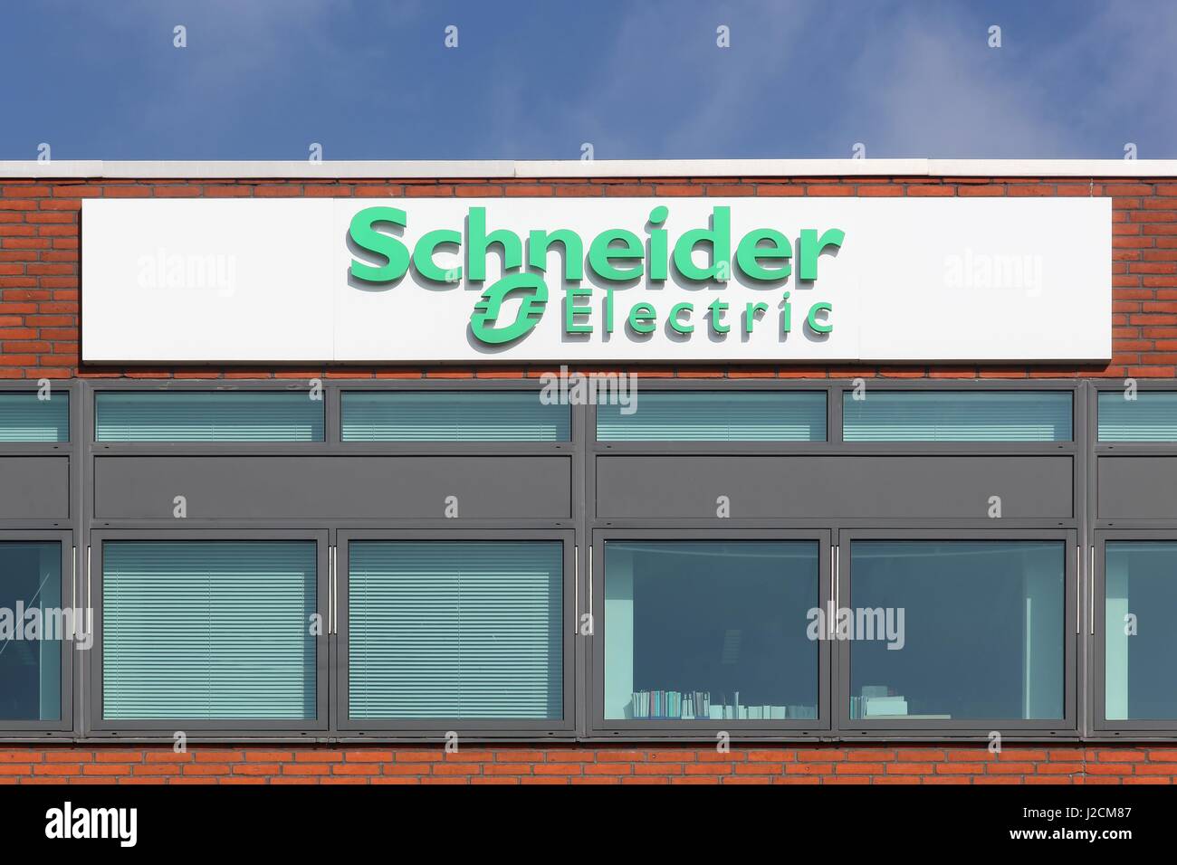 Odense, Danimarca - 2 aprile 2017: Logo Schneider Electric su una facciata. Foto Stock