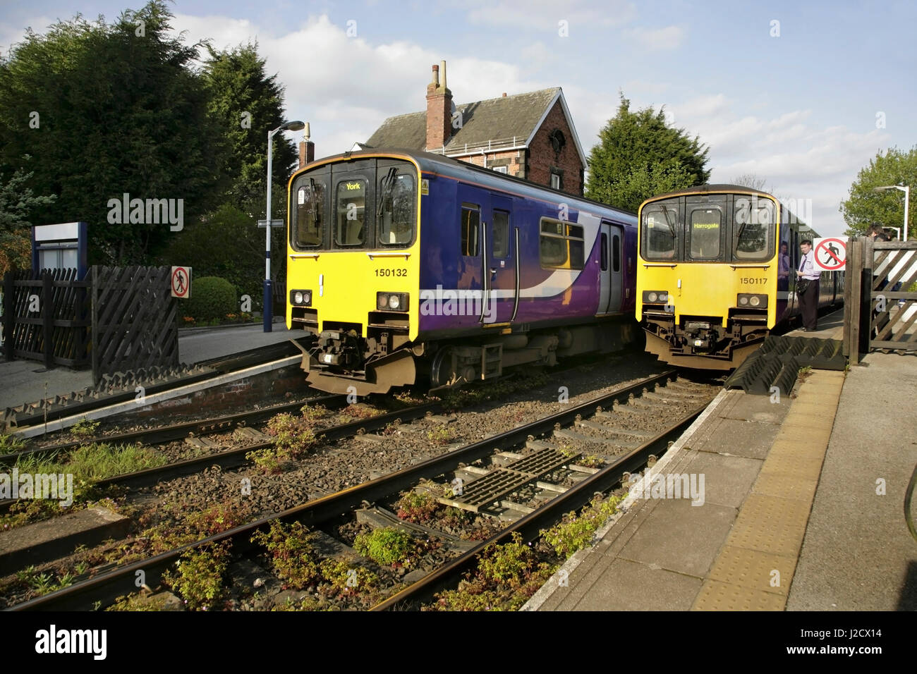 Nord classe rampa 150 "stampante" diesel multiple unità alla stazione Poppleton, North Yorkshire, Regno Unito. Foto Stock