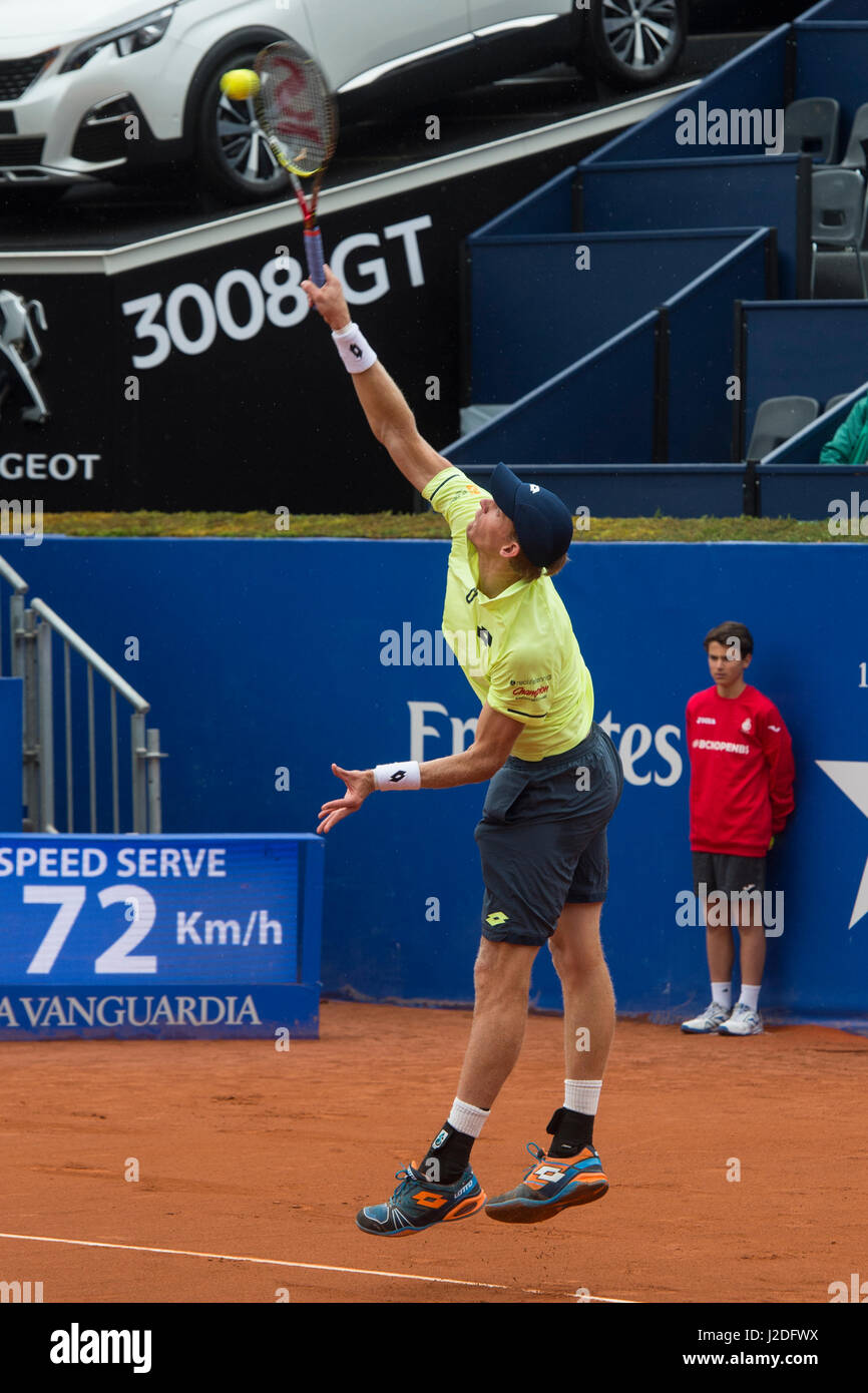 Barcellona, Spagna. Xxvii Aprile, 2017. South African giocatore di tennis Kevin Anderson durante un terzo round gioco contro Rafael Nadal a "Barcelona Open Banc Sabadell - 65º Trofeo Conde de Godó'. Credito: David Grau/Alamy Live News. Foto Stock