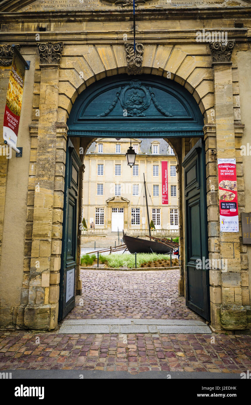 Ingresso alla Arazzo di Bayeux, museo di Bayeux in Normandia, Francia. Foto Stock