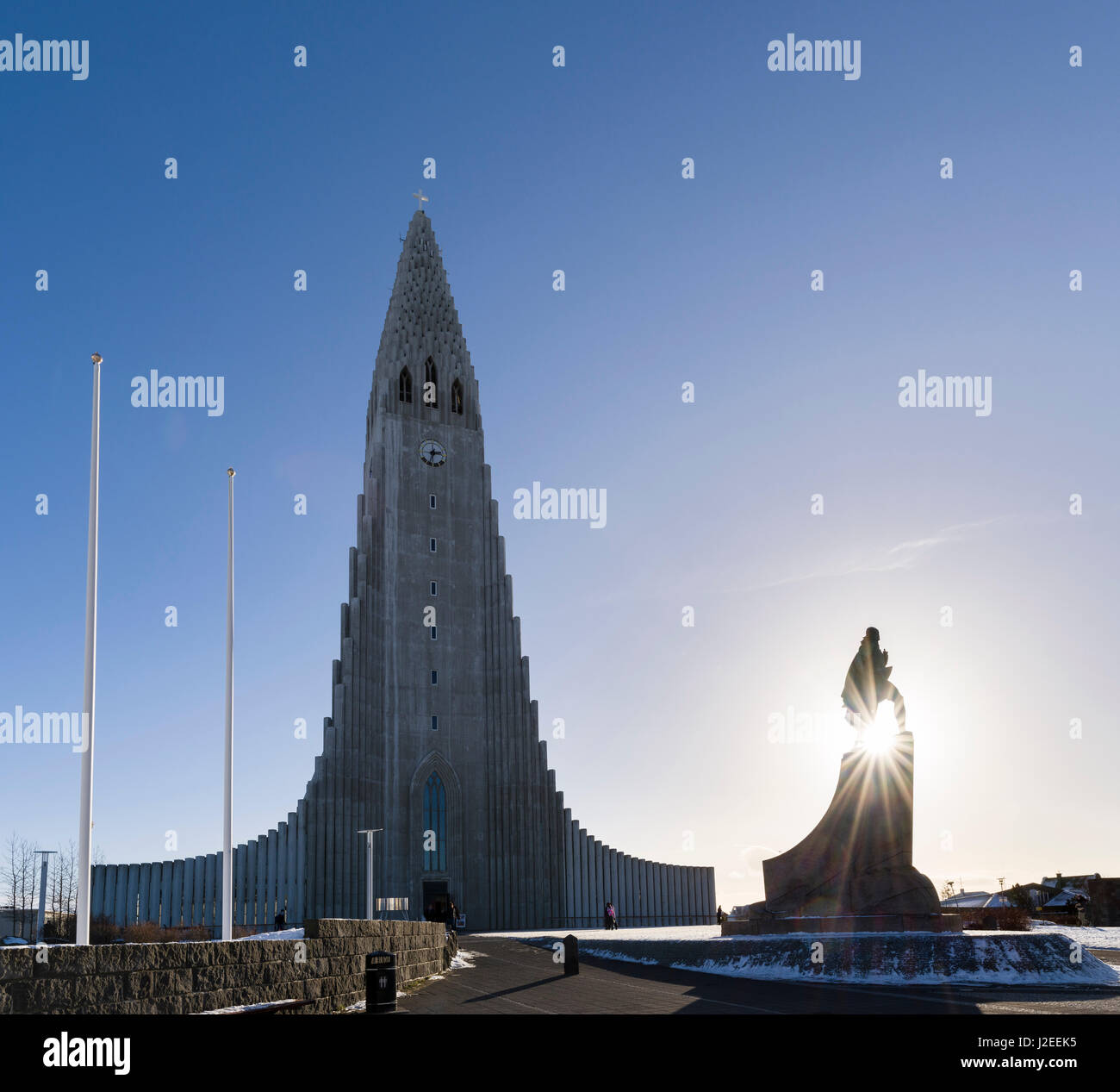 Reykjavik, monumento per Leif Eriksson di fronte all Hallgrimskirkja. L'Islanda Foto Stock